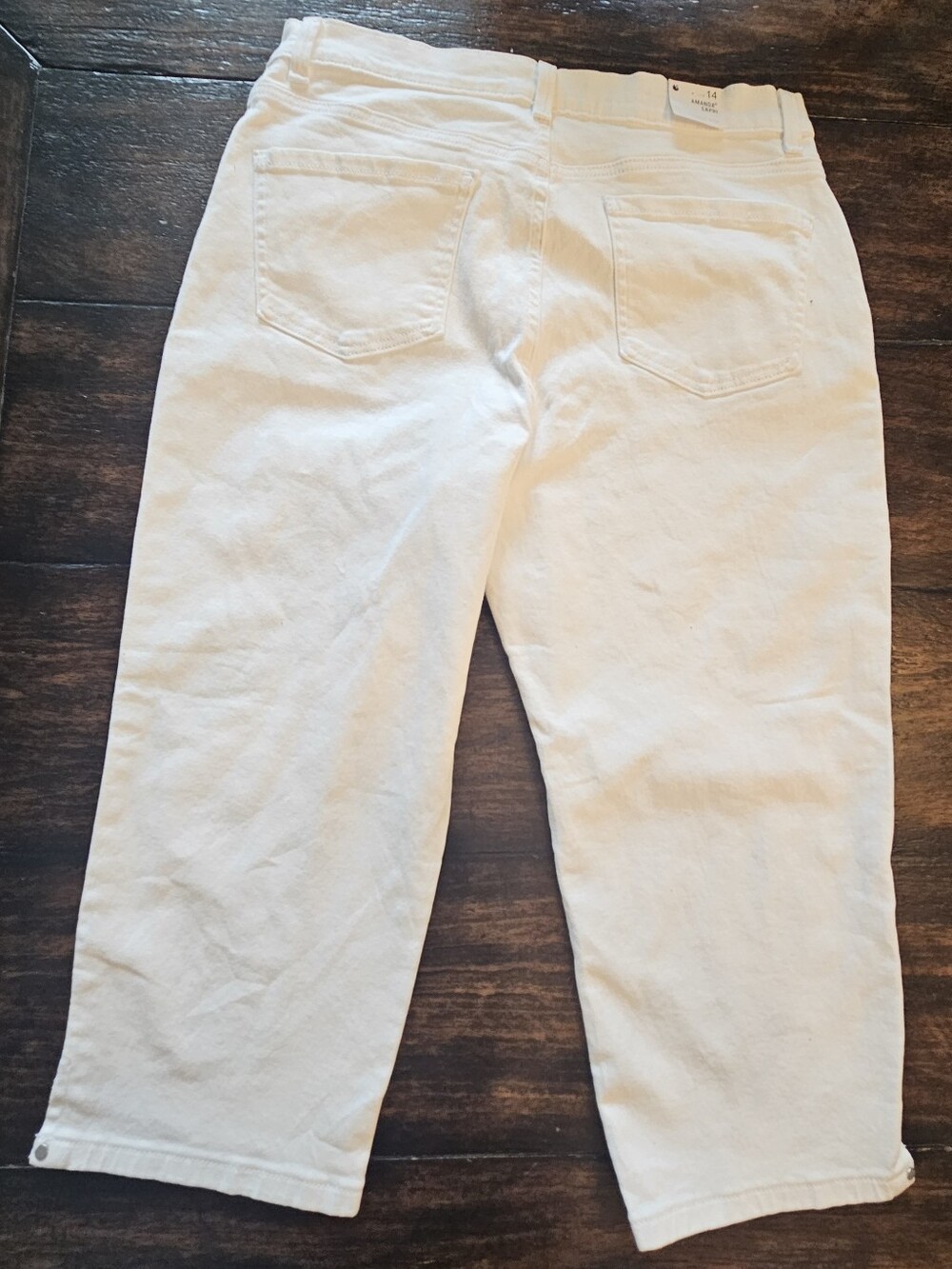 NWT Gloria Vanderbilt White Amanda Capri Pants Size 14 - Picture 7 of 9